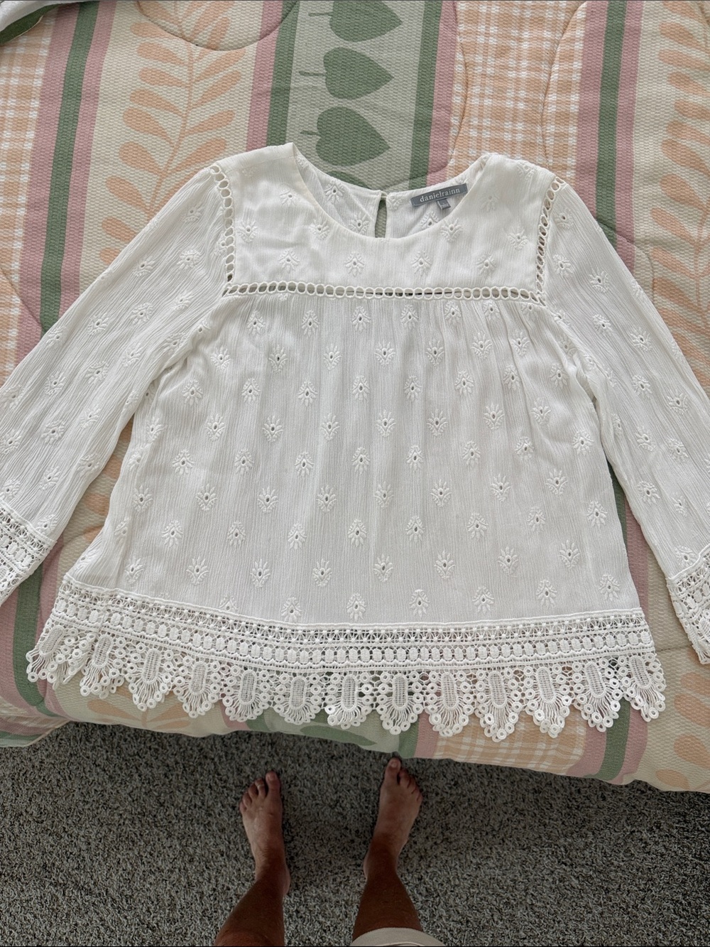 Daniel Rainn White Embroidered V-Neck Blouse
